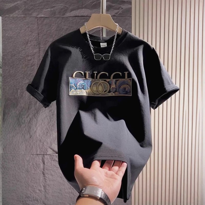 Print Panel, Crew Neck, Blank Cotton: Where the $7.31 Gucci Tee Spends Its Budget